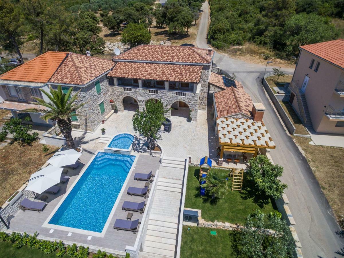 Villa Dumina Sukošan المظهر الخارجي الصورة